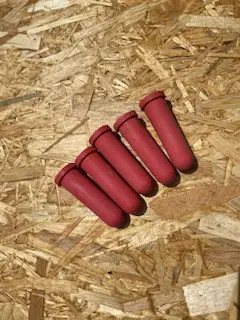 Tétine rouge trou rond nourrisseur - Lot de 5
