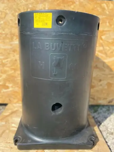 [ABRA572] Buse isolé en polyéthylène 600mm à fixer au sol
